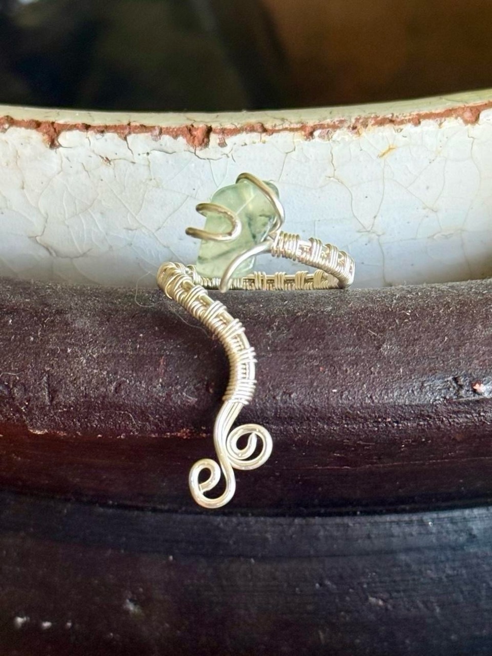 Handmade prehnite wire wrapped ring - Picture 5 of 7